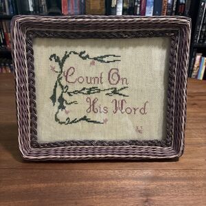 Vtg Needlepoint in Wicker Rattan Photo Picture Frame 10x8 Purple Boho Shaby Chic